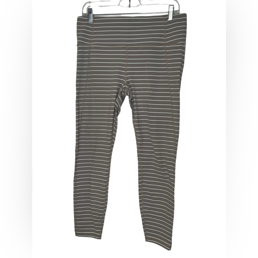 Athleta L women’s grey and white striped cropped leggings